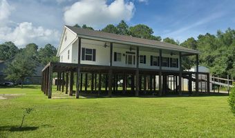 7041 Hancock Dr, Bay St. Louis, MS 39520