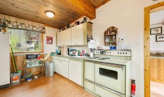 24 Pats Ln, Cascade, ID 83611