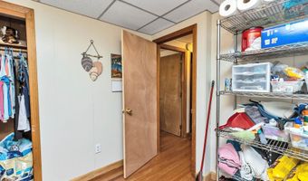 16 Clark Island Rd, Amherst, NH 03031