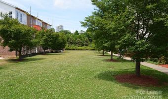 841 Seigle Point Dr, Charlotte, NC 28204