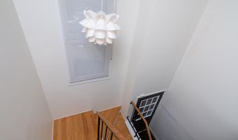 416 Greenhill Ct, Albany, NY 12203