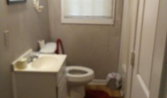 111 Highland Ave, Aberdeen, MS 39730