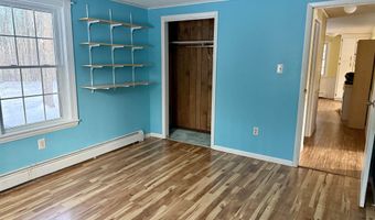 29 Quaker Ln, Barrington, NH 03825