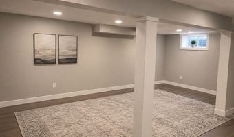 8 Carlson Cir, Boston, MA 02132