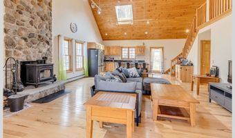 89 Meadow Ln, Campton, NH 03223