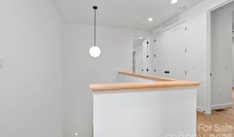 31 Grindstaff Dr, Asheville, NC 28803
