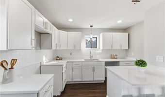 10 Woburn St, Cranston, RI 02910