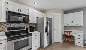 1324 Willow Oak Ct, Avon, IN 46123