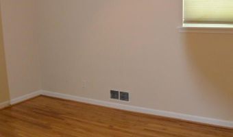 3720 TERRACE Dr, Annandale, VA 22003