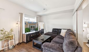 1800 MOUNT VERNON Ave 105, Alexandria, VA 22301