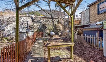117 N Main St, Alma, WI 54610