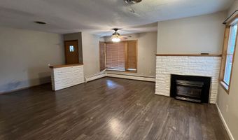 634 S Wells St, Aberdeen, SD 57401