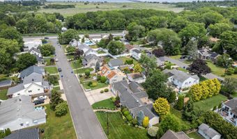 149 9th St, Belford, NJ 07718