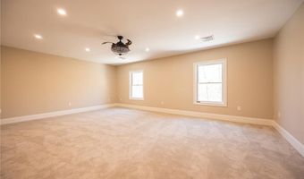 7 Dennell Dr, Lincoln, RI 02865
