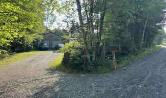 20 Moosehorn Rd, Abbot, ME 04406