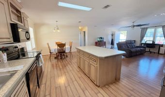 537 Mcpherson Dr, Alford, FL 32420