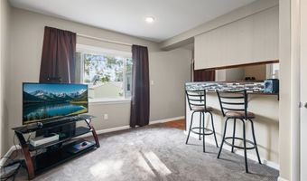 983 Roseland Rd, Alliance, OH 44601