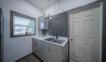 428 S C St, Arkansas City, KS 67005