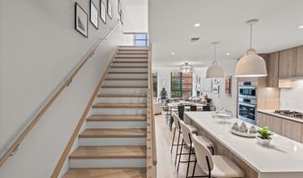 1201 N ROYAL St 214, Alexandria, VA 22314