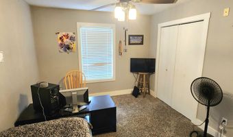 1019 E Daniels St, Aurora, MO 65605