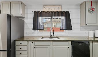 734 S Winter St, Adrian, MI 49221