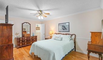 1529 Autumn Leaf Dr, Ballwin, MO 63021