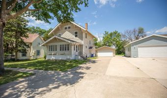 317 E Lucas St, Algona, IA 50511