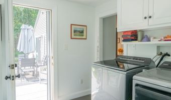 32 Pleasant Hill Rd, Falmouth, ME 04105
