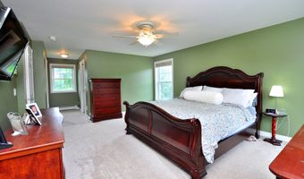 34 Chippenwood Ln, Bristol, CT 06010