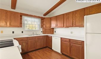 762 George Eggers Rd, Banner Elk, NC 28604