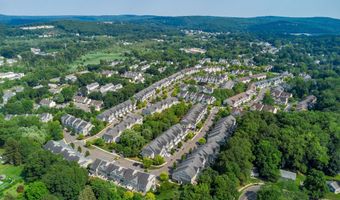 73 Lawrence Ave 73, Danbury, CT 06810
