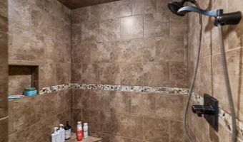 1106 BOBBY Ct, Appleton, WI 54915