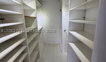 19707 Turnberry Way 24B, Aventura, FL 33180