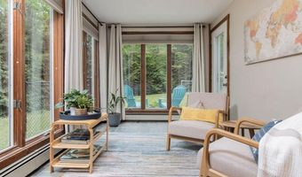 27 Grafton Dr, Bedford, NH 03110