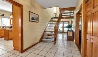 565 Wendt Dr, Angola, NY 14006