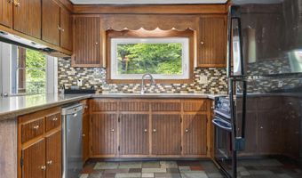 241 E Hardscrabble Rd, Auburn, ME 04210