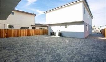 614 W 85th St 1/2, Los Angeles, CA 90044