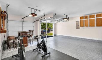 34 Marlin Ct, Bayville, NJ 08721