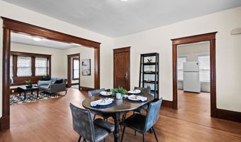 126 YALE St, Green Bay, WI 54303