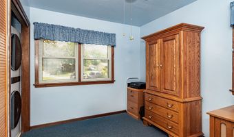 111 Sandburg Ct, Ames, IA 50014