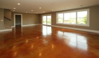 103 Andrews Ct, Alton, IA 51003