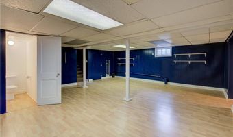 16 Evergreen St, Barrington, RI 02806
