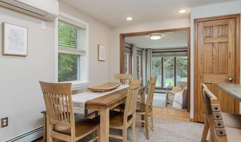 27 Grafton Dr, Bedford, NH 03110