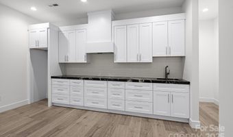 324 Avery Trail Dr 26, Arden, NC 28704