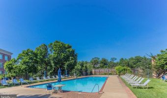 3000 SPOUT RUN Pkwy C603, Arlington, VA 22201