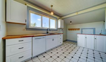805 N Indiana Ave, Auburn, IN 46706