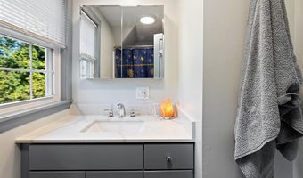 444 W Auburn Rd, Auburn, ME 04210