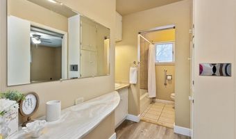 1124 Parkhill Dr, Billings, MT 59102