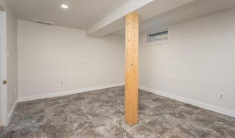 903 Park St, Alexandria, MN 56308
