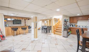 9 Farnum Ave, North Providence, RI 02911